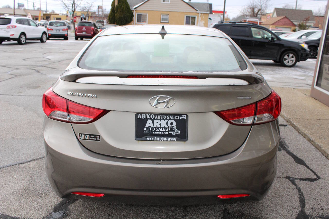 Used 2013 Hyundai Elantra GLS w/ Preferred Pkg image 8