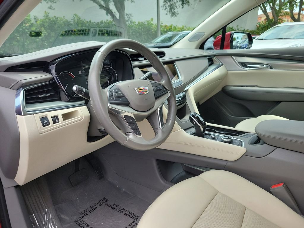 Certified 2022 Cadillac XT5 Premium Luxury w/ LPO, Premium Carpet Package FWD image 22