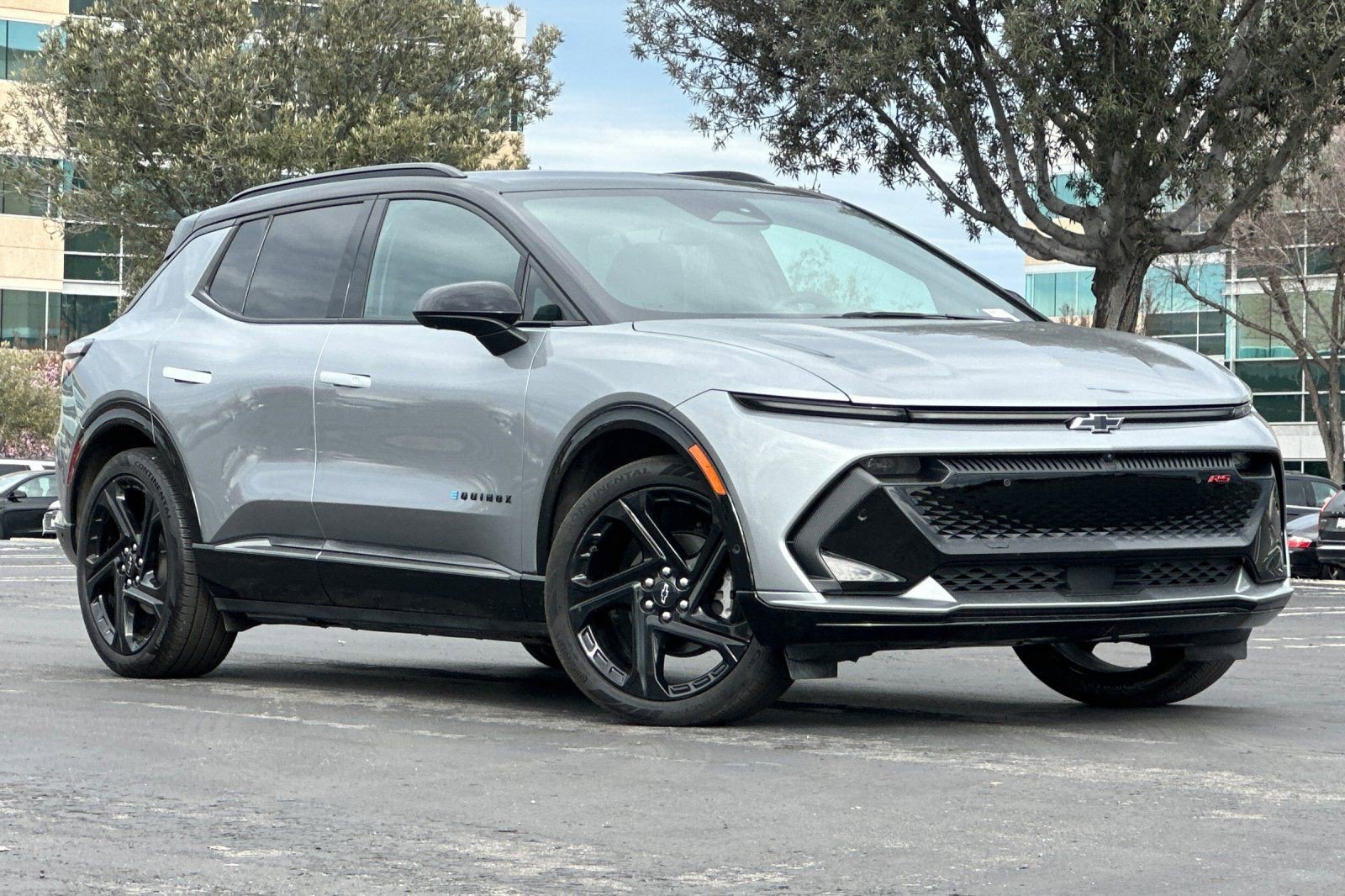 Certified 2024 Chevrolet Equinox EV RS image 2