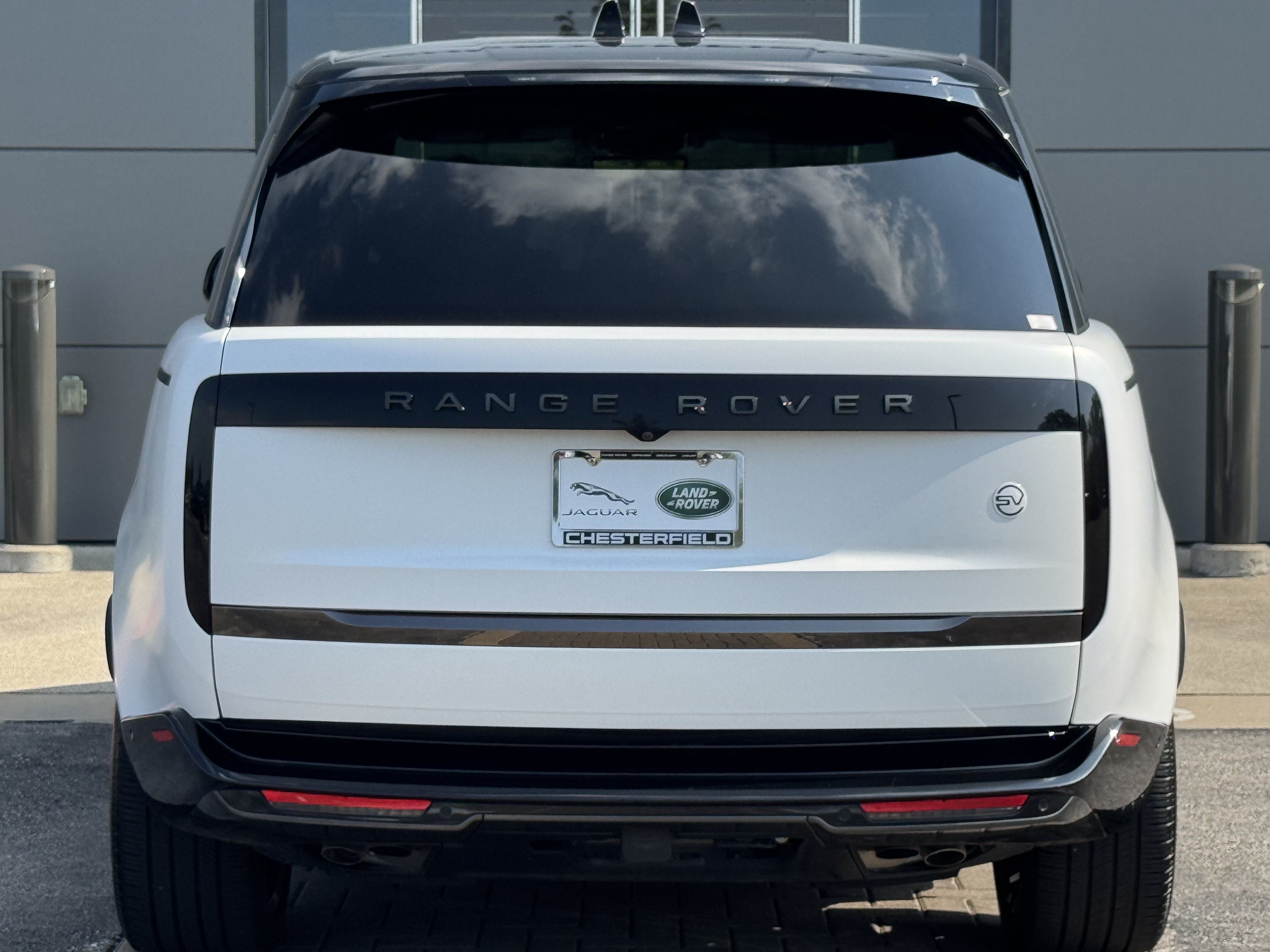 Certified 2025 Land Rover Range Rover SV AWD/4WD image 7