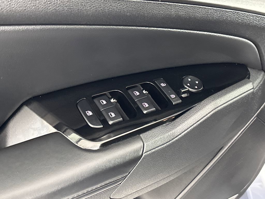 Certified 2025 Kia Sportage EX image 11