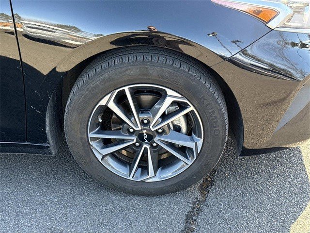 Used 2023 Kia Forte LXS image 7