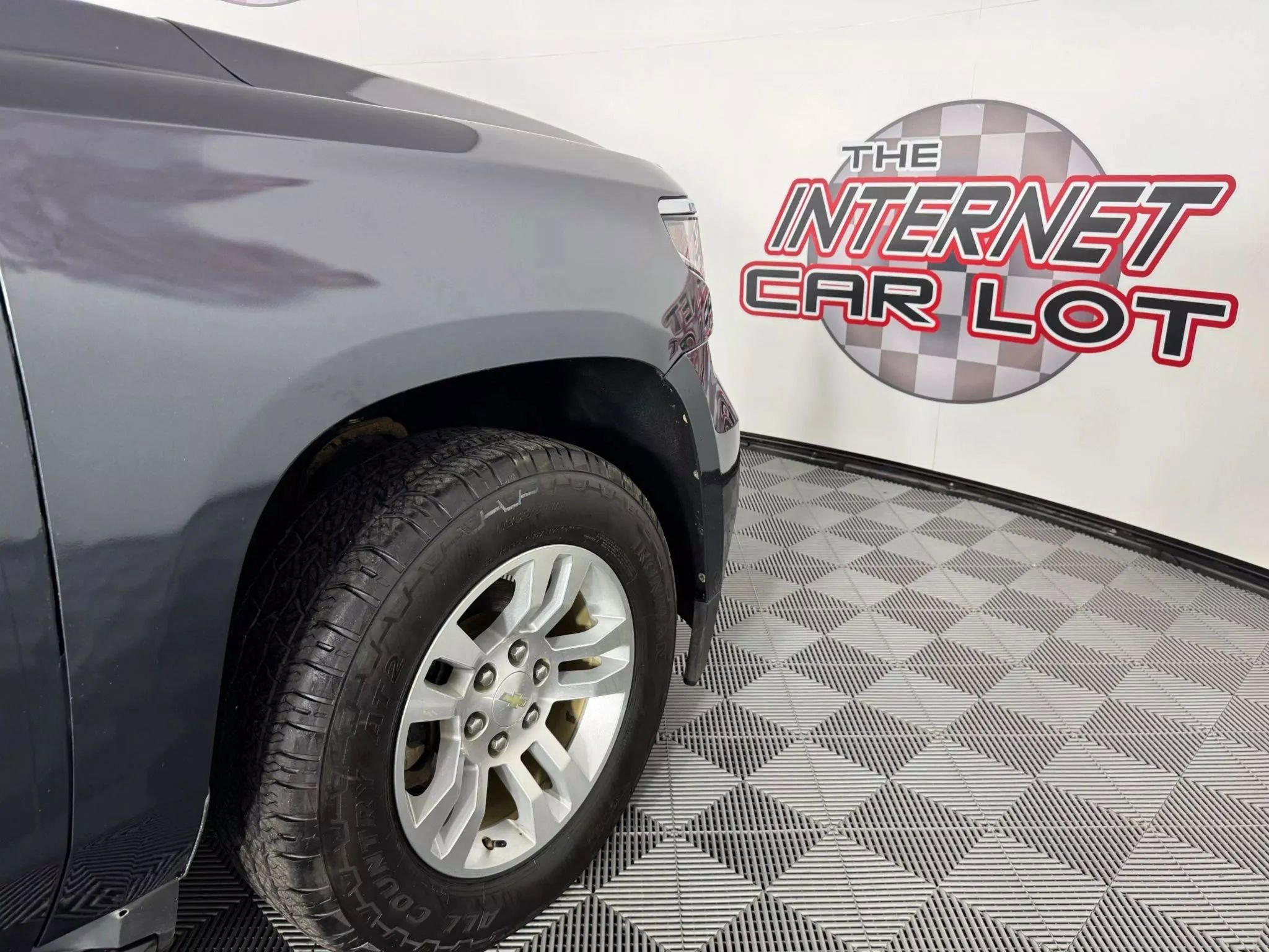 Used 2019 Chevrolet Suburban LT image 35