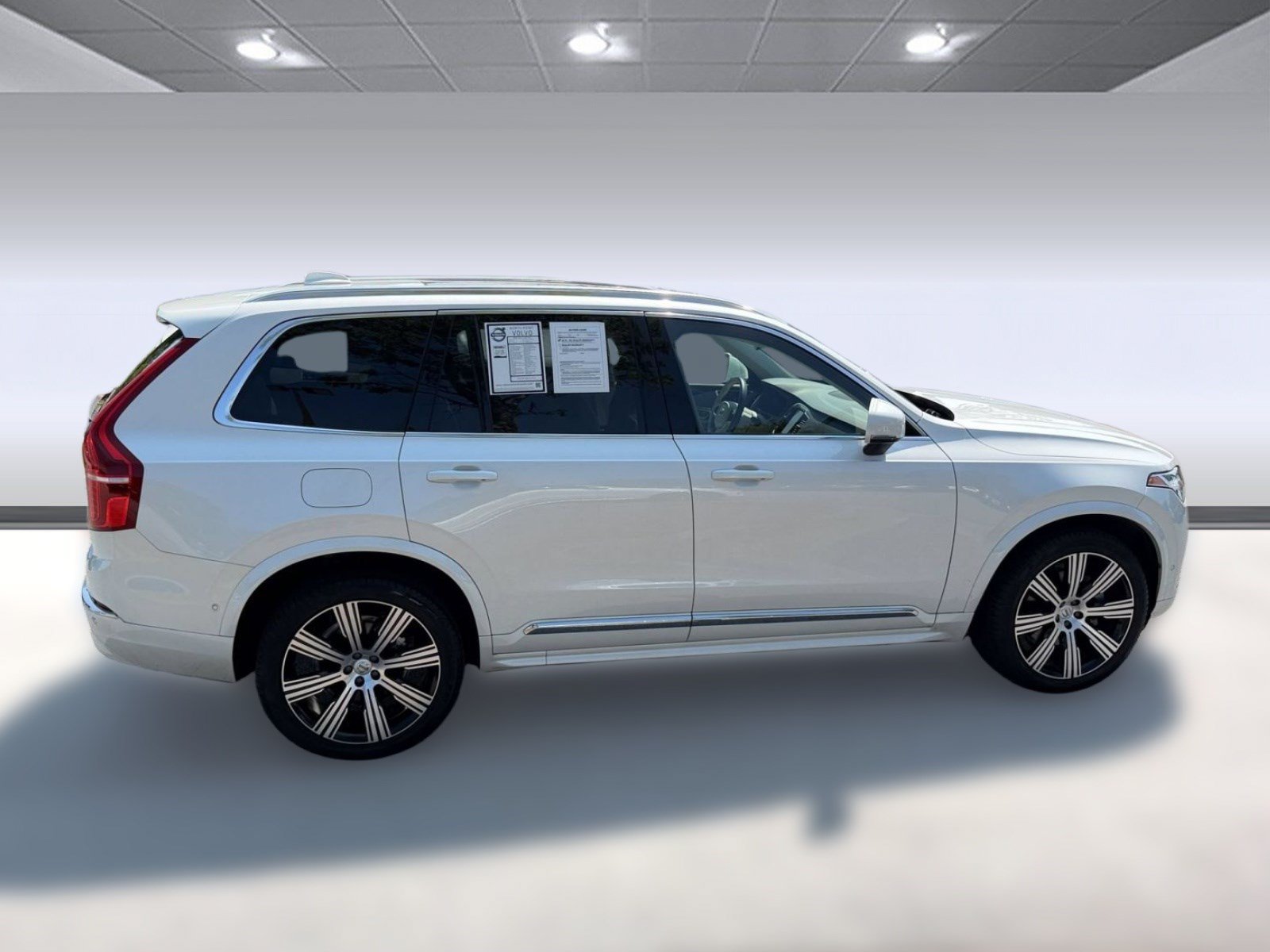 Certified 2025 Volvo XC90 B6 Plus w/ Protection Package Premier AWD/4WD image 8