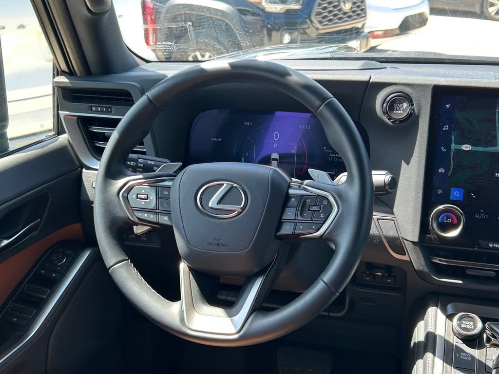 Used 2025 Lexus GX 550 w/ Accessory Package (2T) AWD/4WD image 44