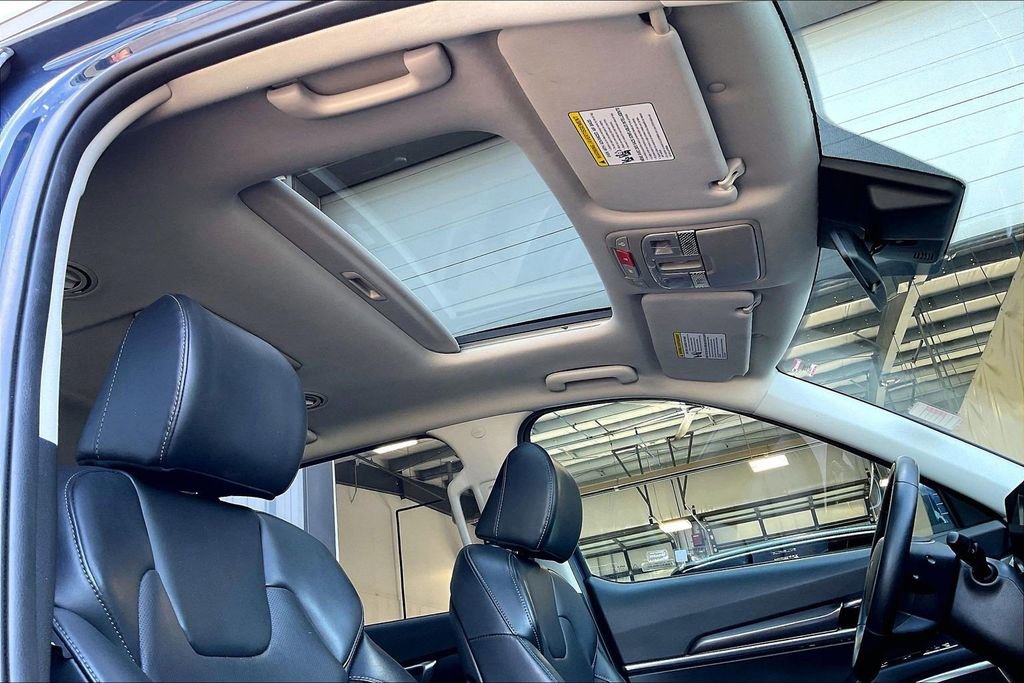 Used 2025 Kia Telluride S FWD image 21