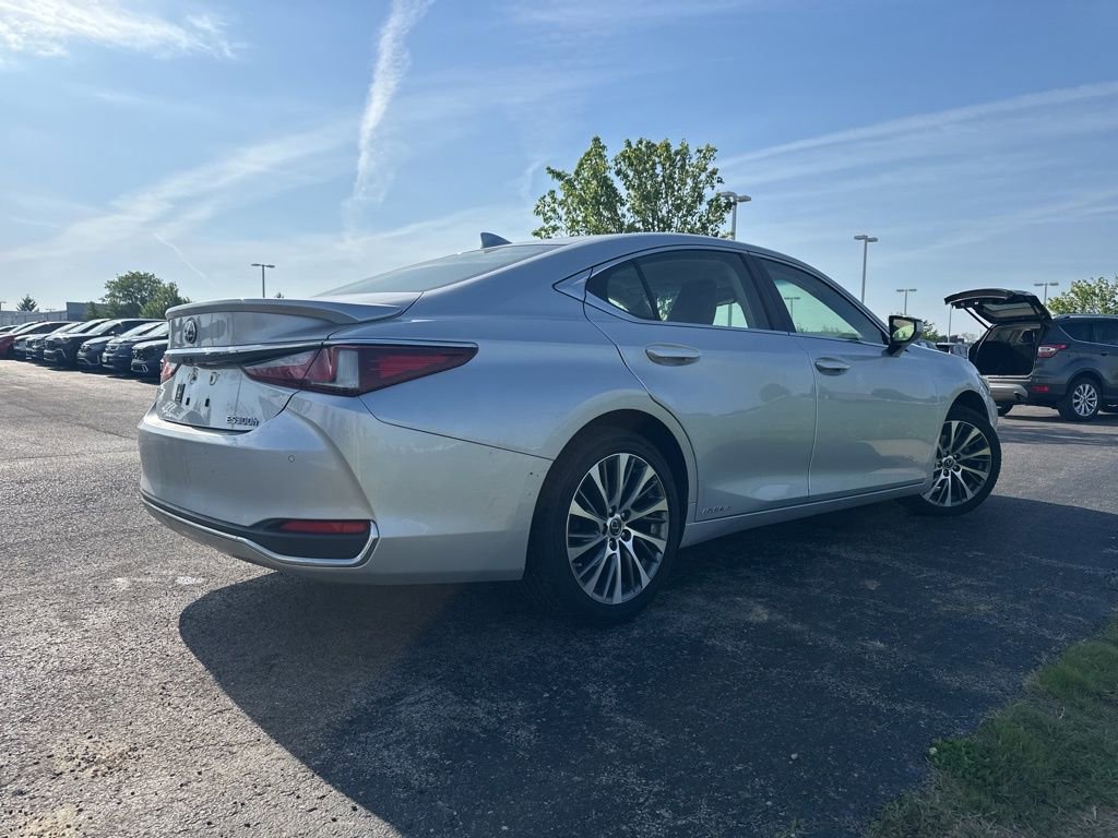 Used 2019 Lexus ES 300h w/ Premium Package FWD image 12