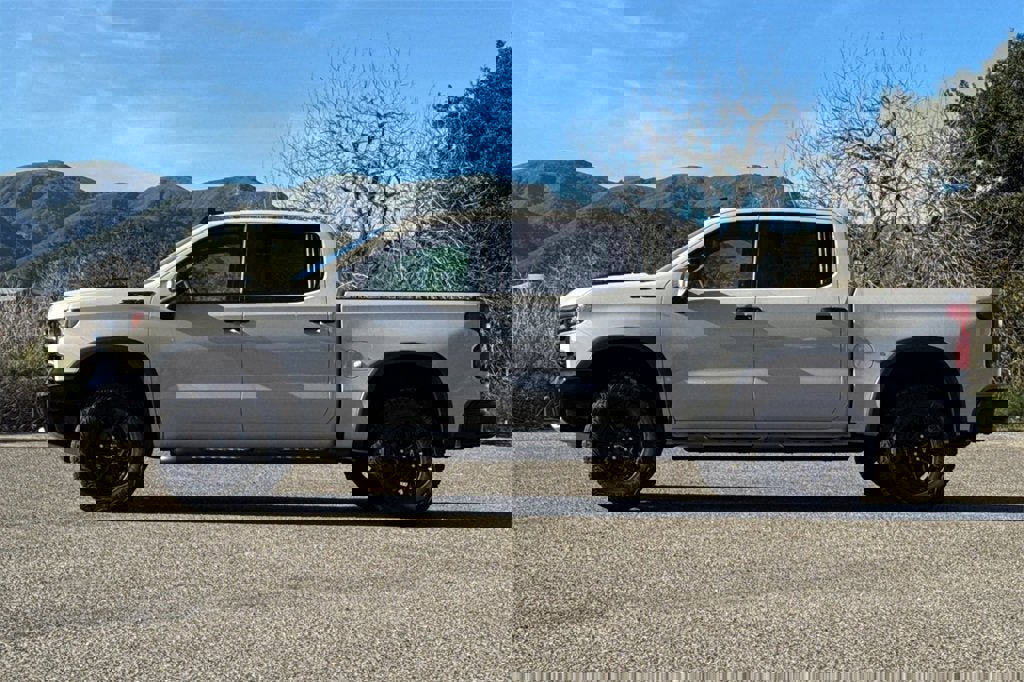 New 2026 Chevrolet Silverado 1500 ZR2 w/ Dark Appearance Package image 7