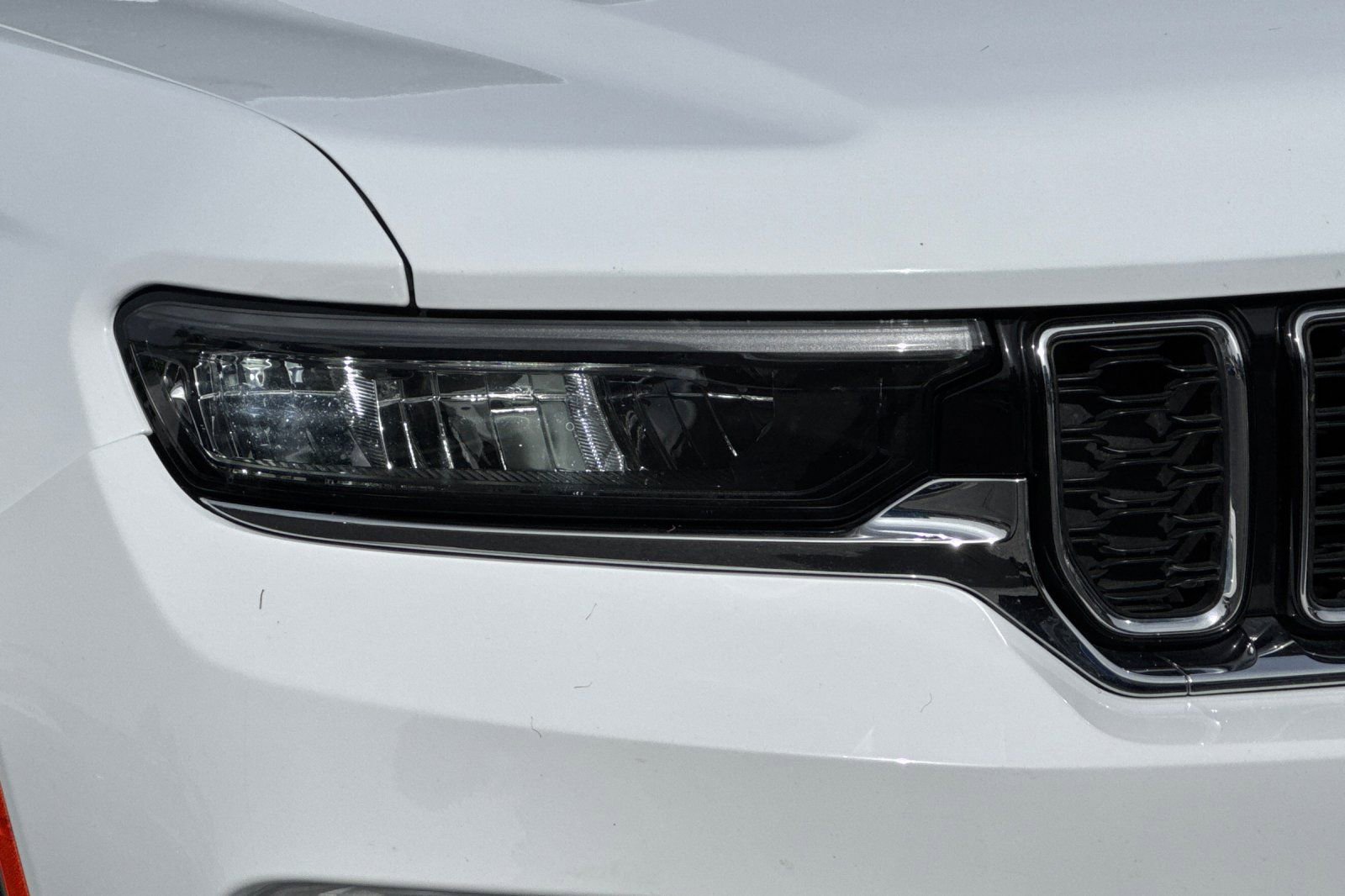 Used 2022 Jeep Grand Cherokee Limited image 43