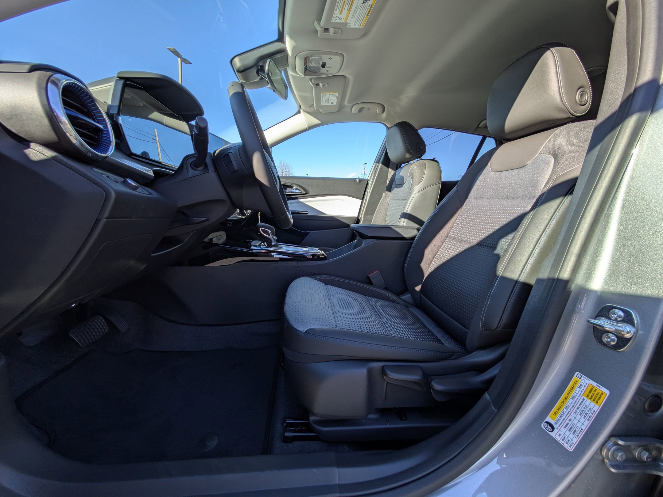 New 2026 Chevrolet Trax LT w/ Driver Confidence Package FWD image 17