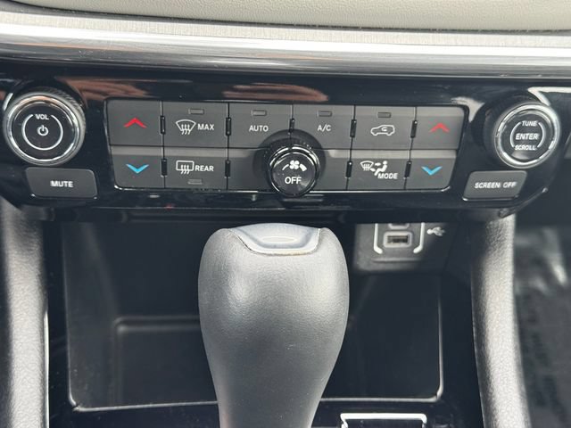 Used 2023 Jeep Compass Limited AWD/4WD image 34