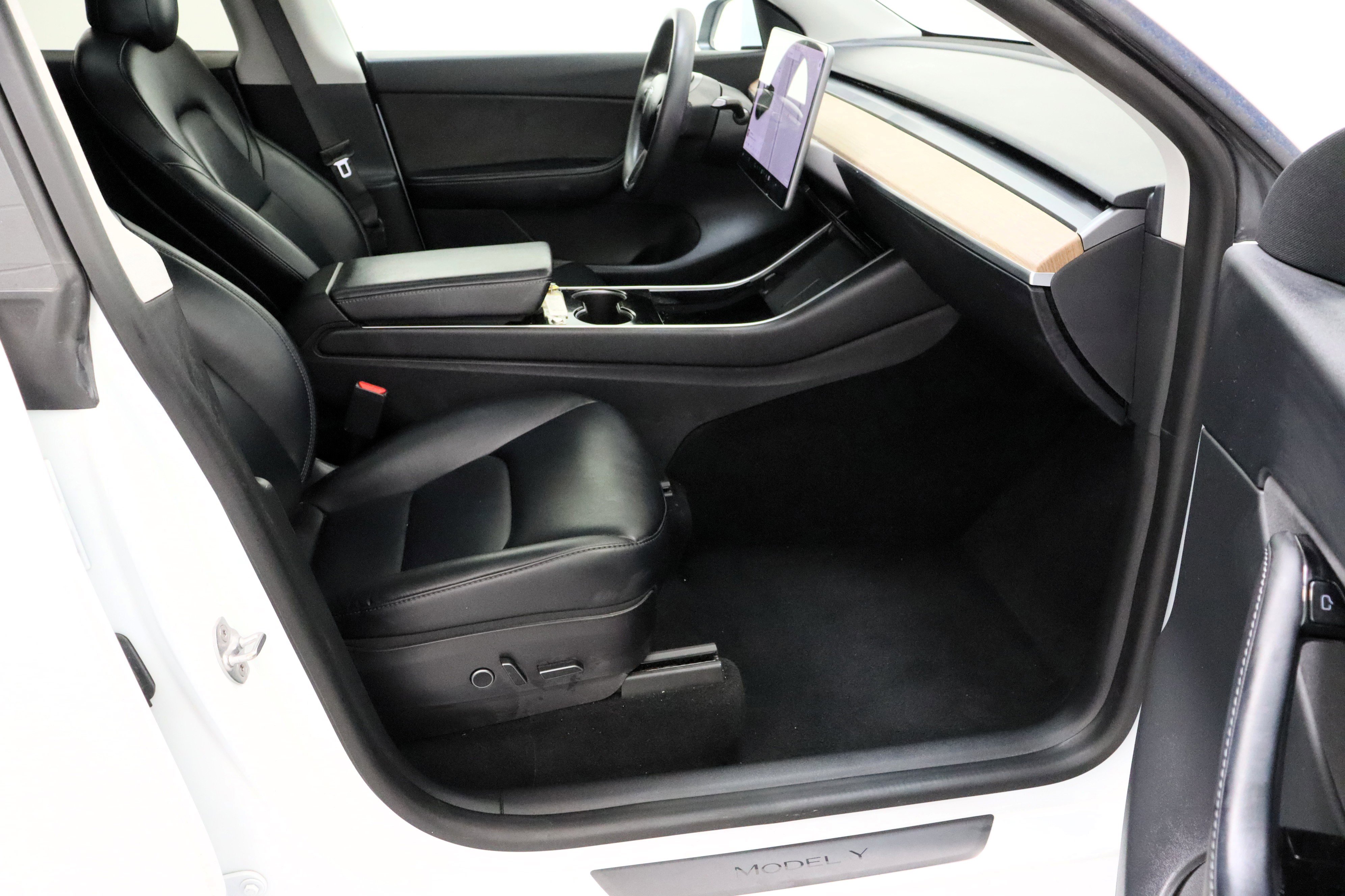 Used 2021 Tesla Model Y Performance image 36