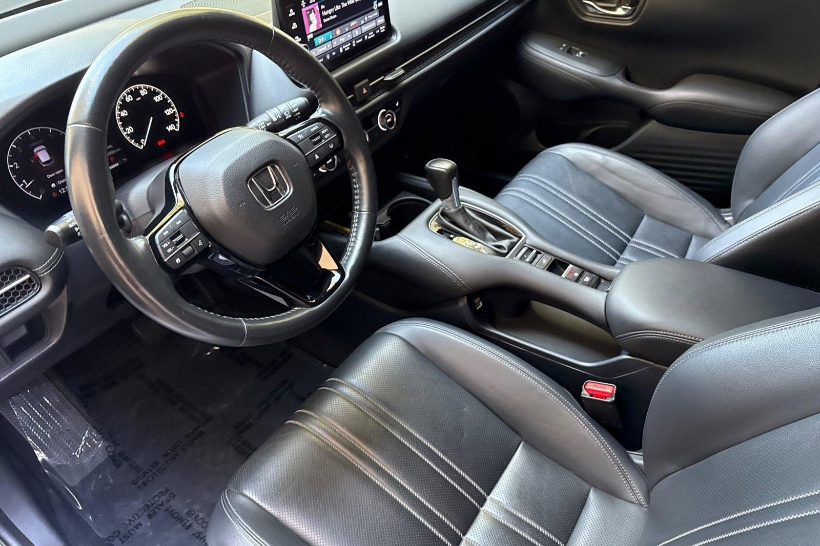 Used 2023 Honda HR-V EX-L image 4