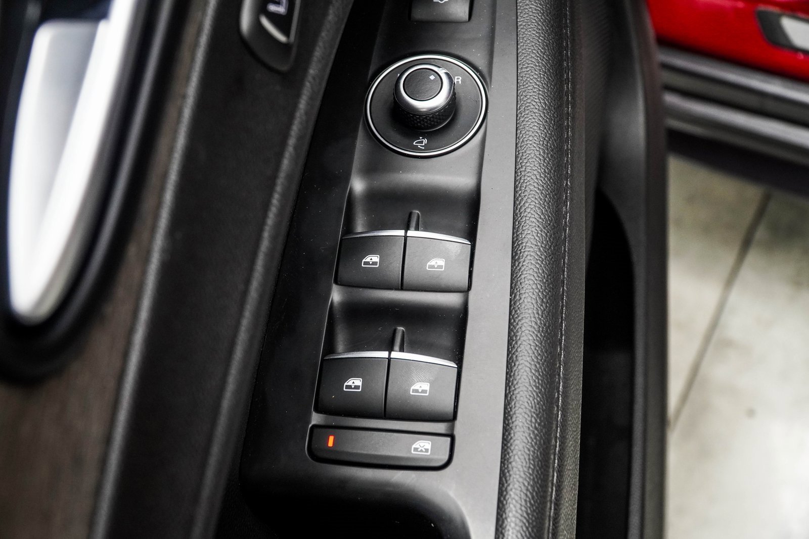 Used 2022 Alfa Romeo Stelvio Ti image 30