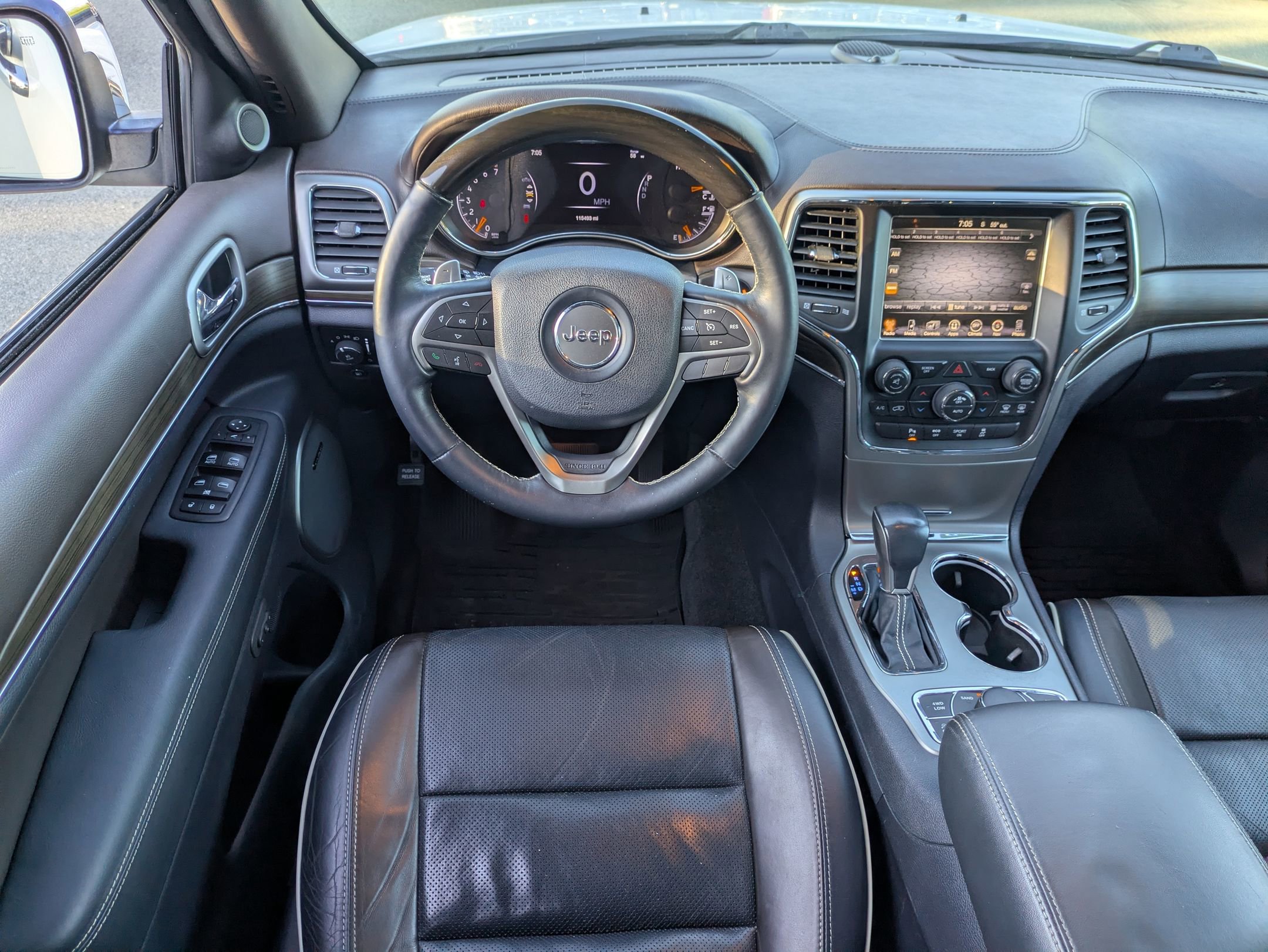 Used 2017 Jeep Grand Cherokee Overland AWD/4WD image 33