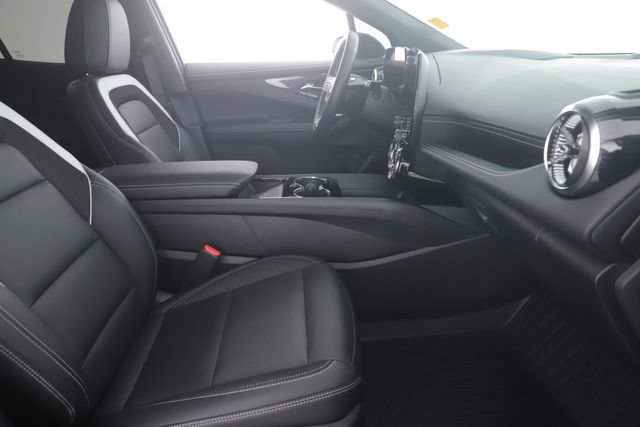 Used 2025 Chevrolet Blazer EV LT AWD/4WD image 30