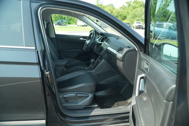Used 2021 Volkswagen Tiguan SE AWD/4WD image 20