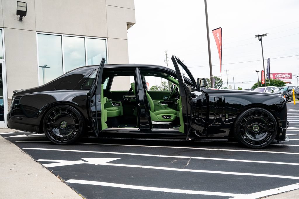 Used 2023 Rolls-Royce Phantom Sedan w/ The Phantom Package RWD image 13
