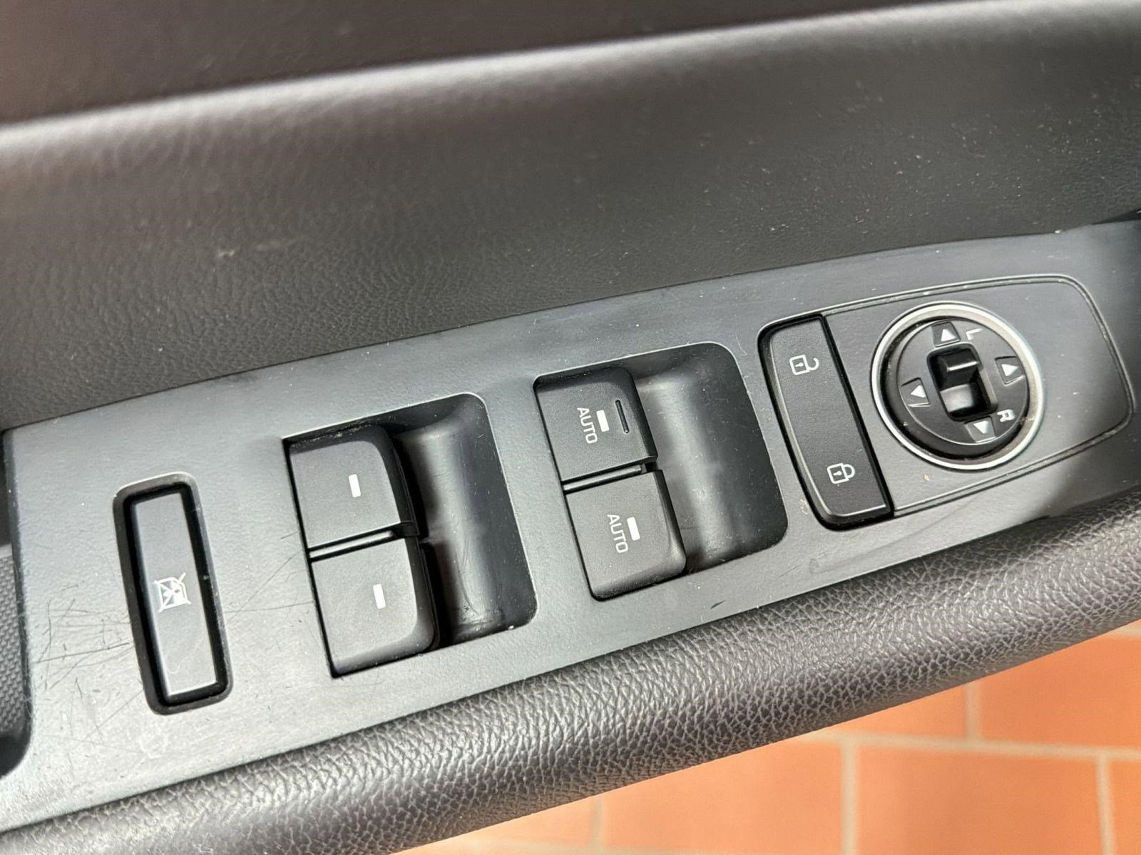 Used 2018 Hyundai Sonata Sport image 12