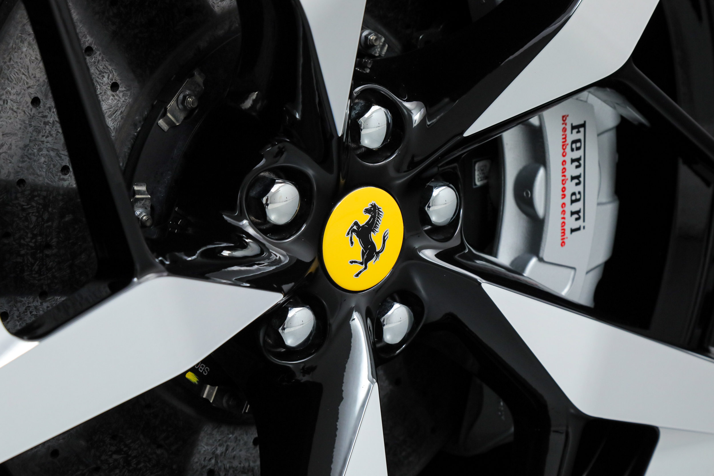 Certified 2025 Ferrari 12Cilindri RWD image 19