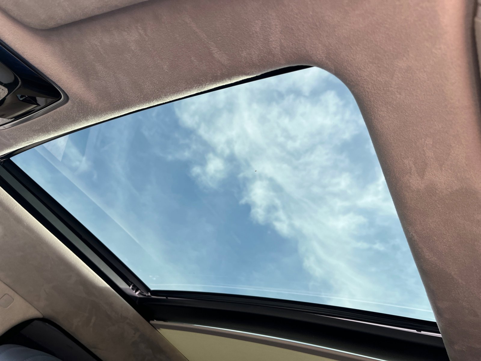 Used 2018 Land Rover Range Rover Long Wheelbase Supercharged image 32