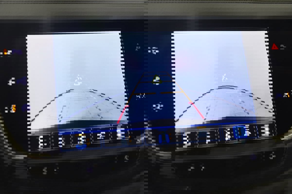 Used 2024 Cadillac XT6 Premium Luxury w/ Technology Package image 11