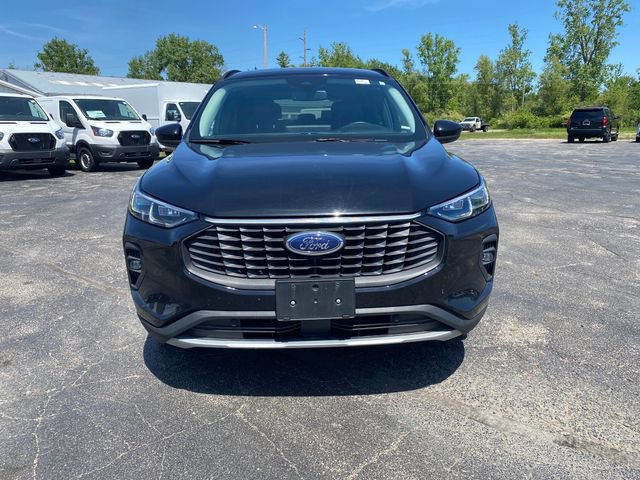 Used 2025 Ford Escape Platinum AWD/4WD image 11