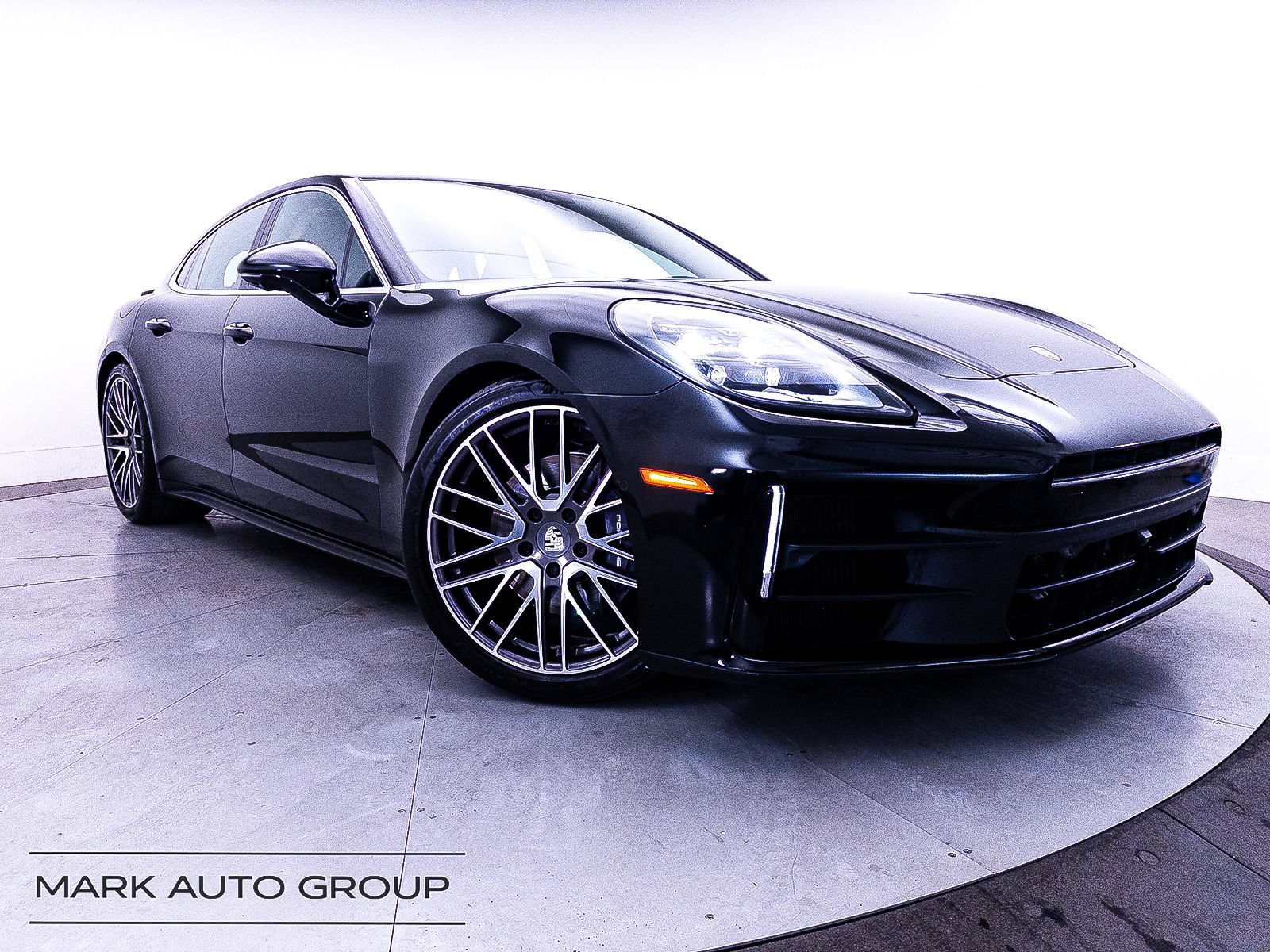 Used 2024 Porsche Panamera 4 w/ Premium Package AWD/4WD video 1