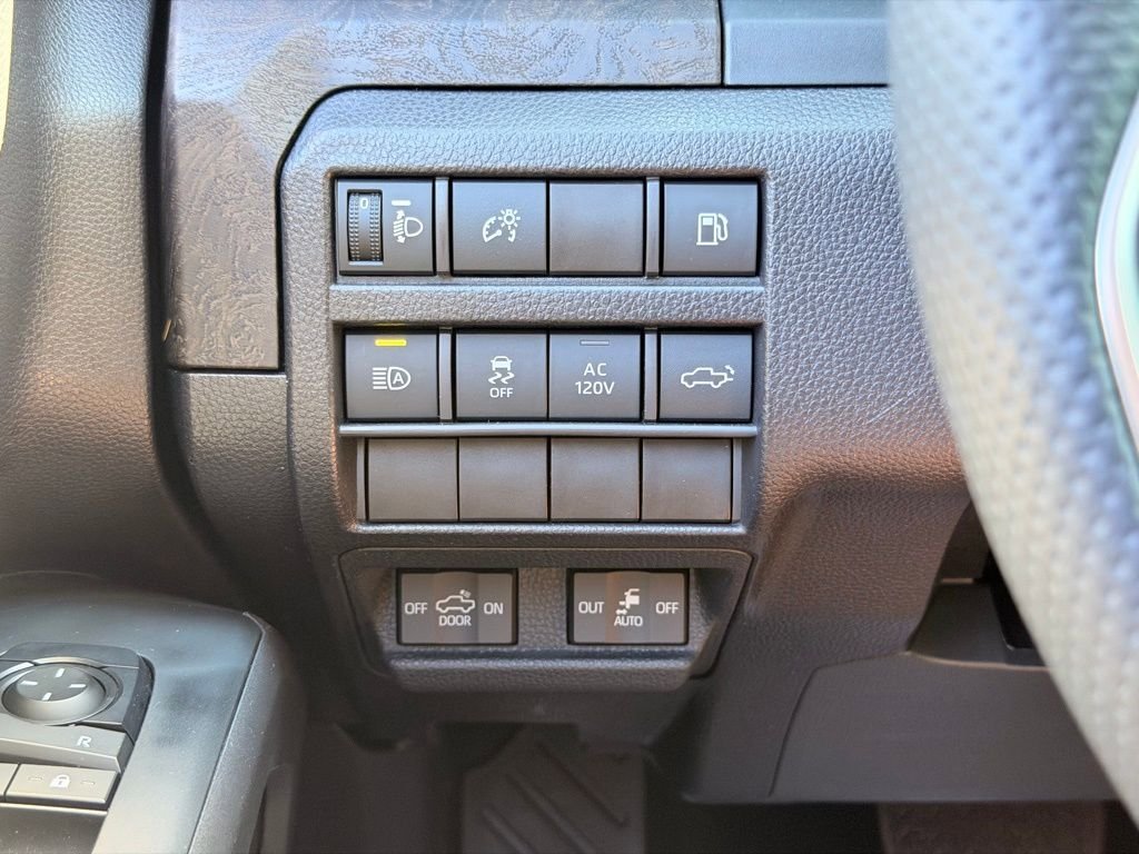 Used 2025 Toyota Tacoma Limited AWD/4WD image 30