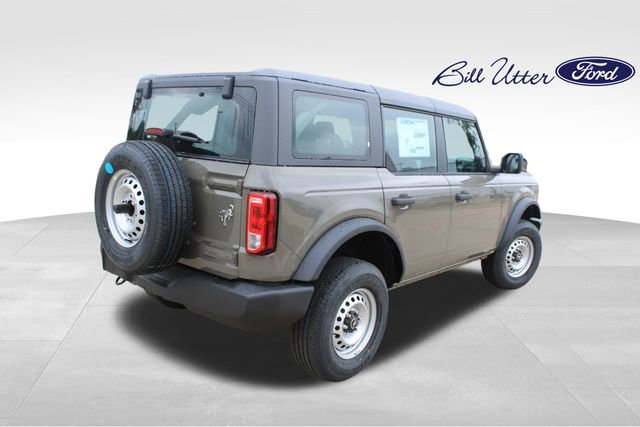 New 2025 Ford Bronco 4-Door image 3