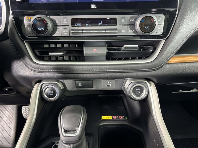 Used 2024 Toyota Grand Highlander Platinum image 25