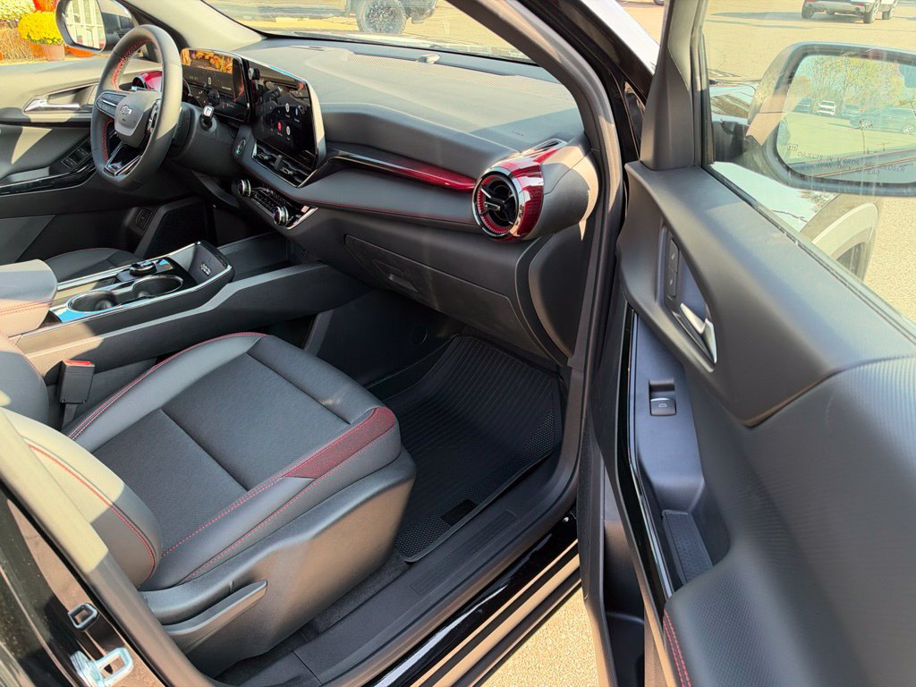 New 2027 Chevrolet Equinox RS w/ LPO, Floor Liner Package AWD/4WD image 44