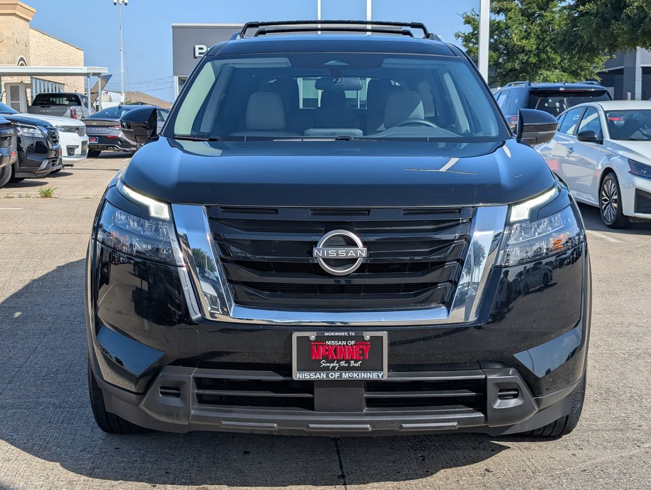 Used 2023 Nissan Pathfinder SV FWD image 6