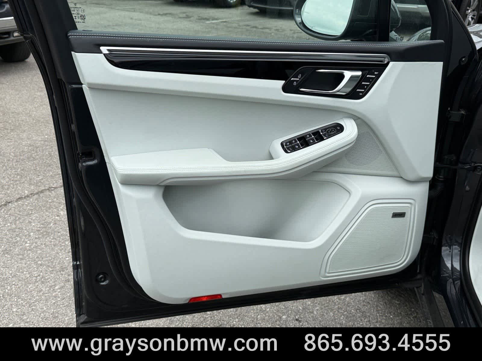 Used 2024 Porsche Macan AWD/4WD image 14