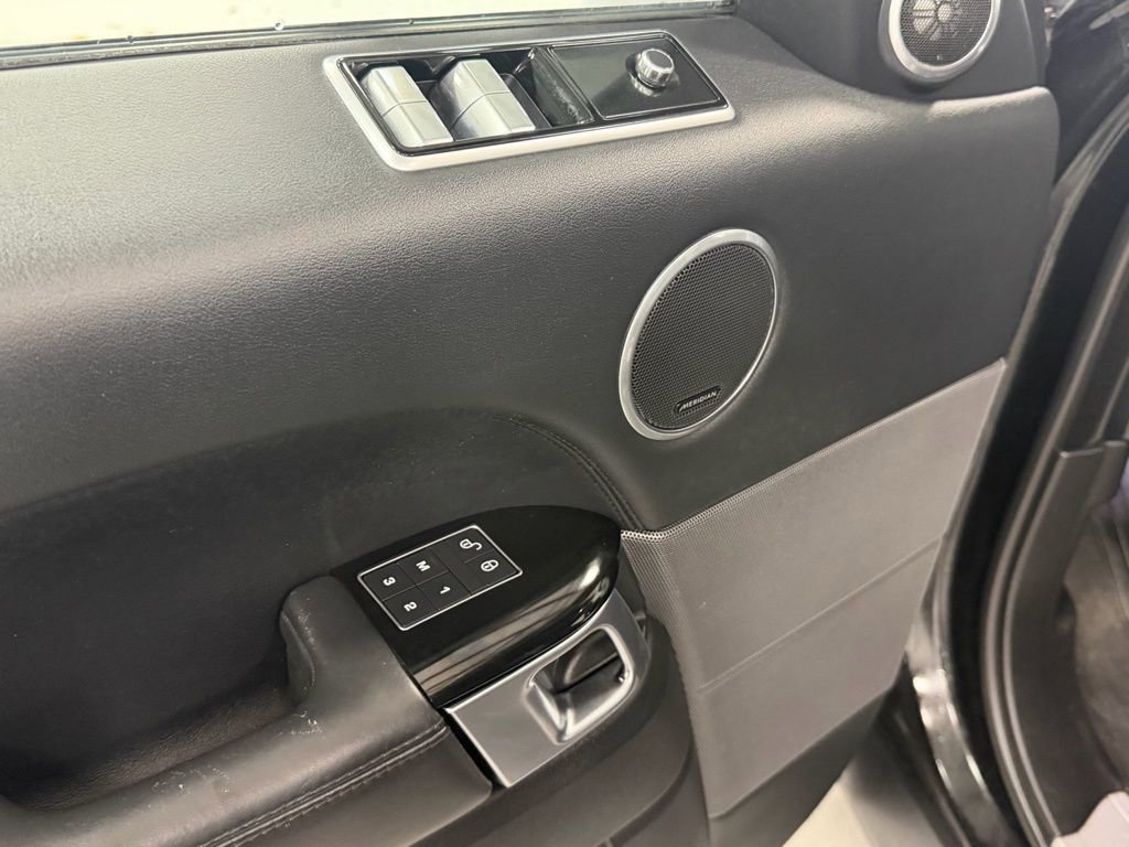 Used 2019 Land Rover Range Rover Sport HSE image 14