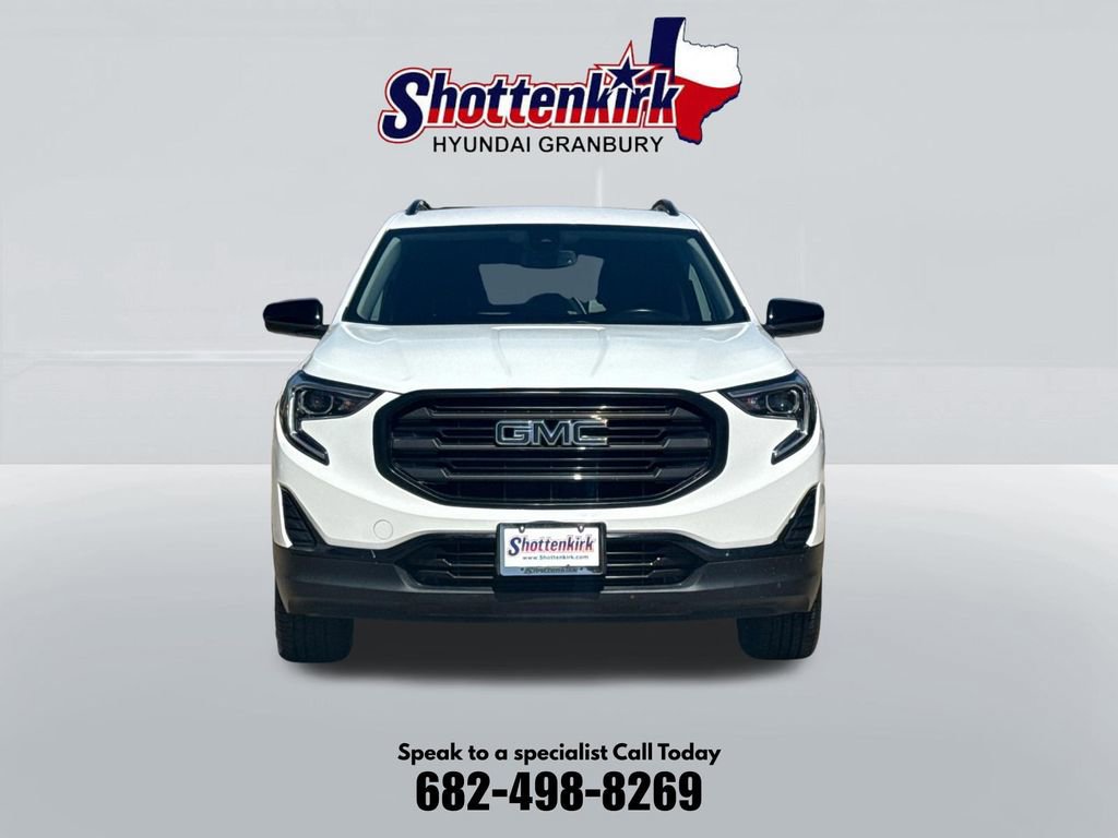 Used 2021 GMC Terrain SLE w/ Driver Convenience Package FWD image 2