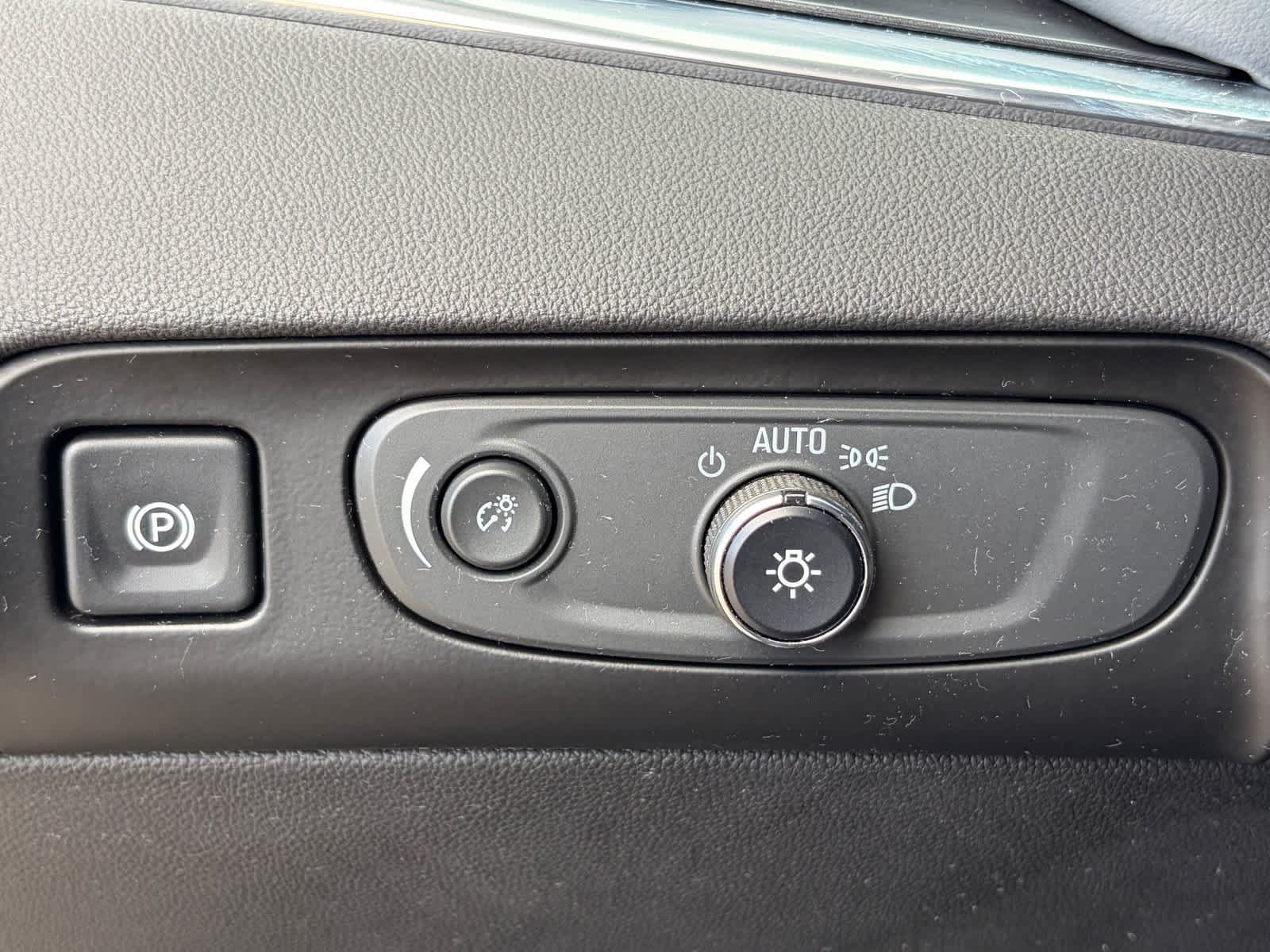 Used 2018 Buick Enclave Premium w/ Experience Buick Package FWD image 19
