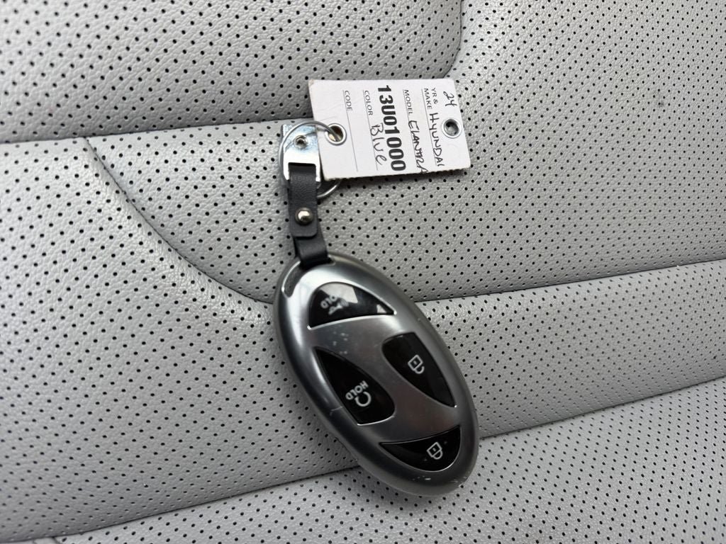 Used 2024 Hyundai Elantra Limited FWD image 34