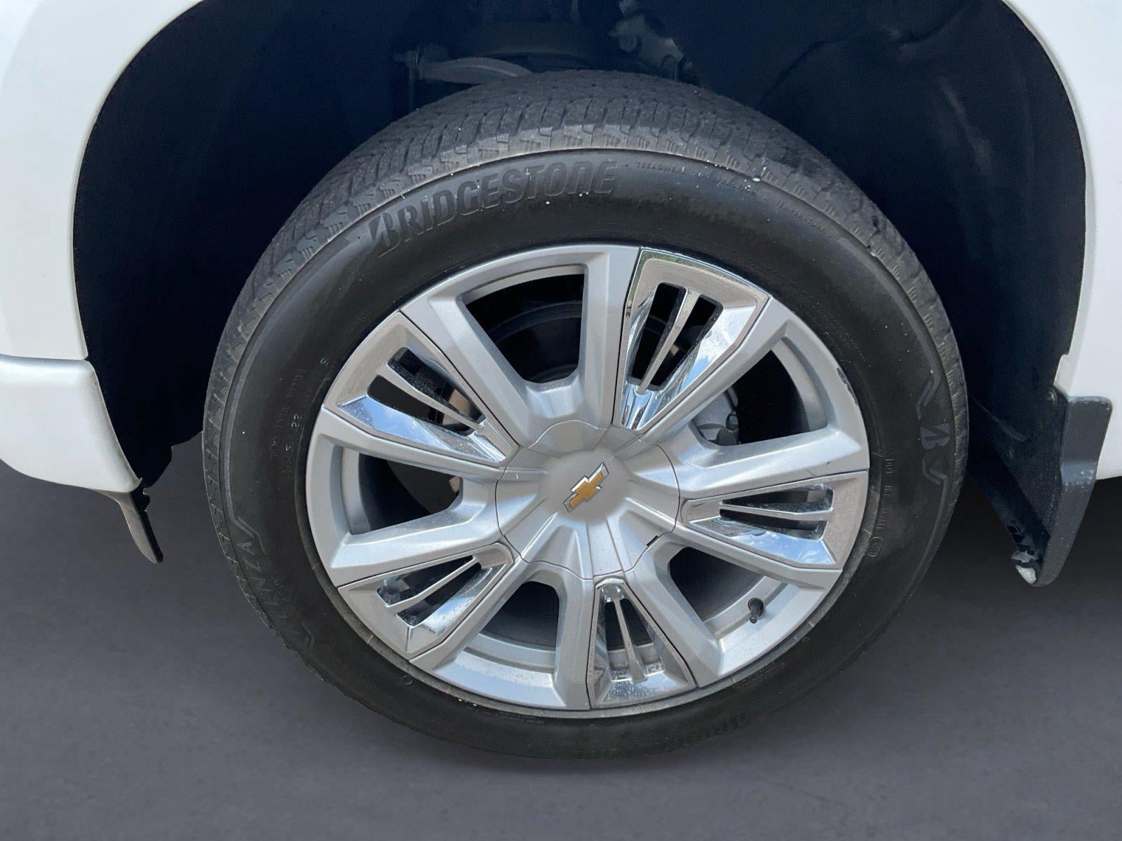 Certified 2024 Chevrolet Silverado 1500 High Country w/ High Country Premium Package AWD/4WD image 14