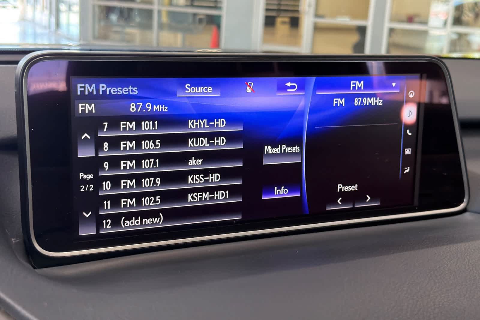 Used 2017 Lexus RX 350 AWD w/ Premium Package image 19