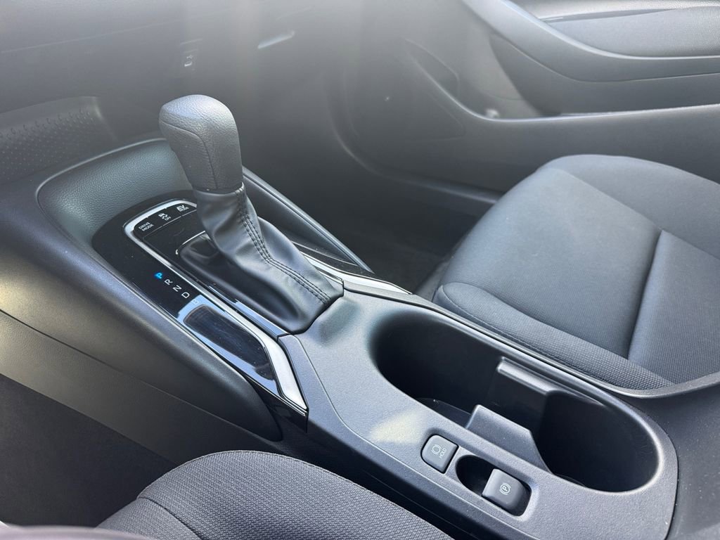Used 2025 Toyota Corolla LE image 36