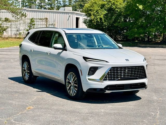 Used 2026 Buick Enclave Avenir w/ Super Cruise Package FWD image 11