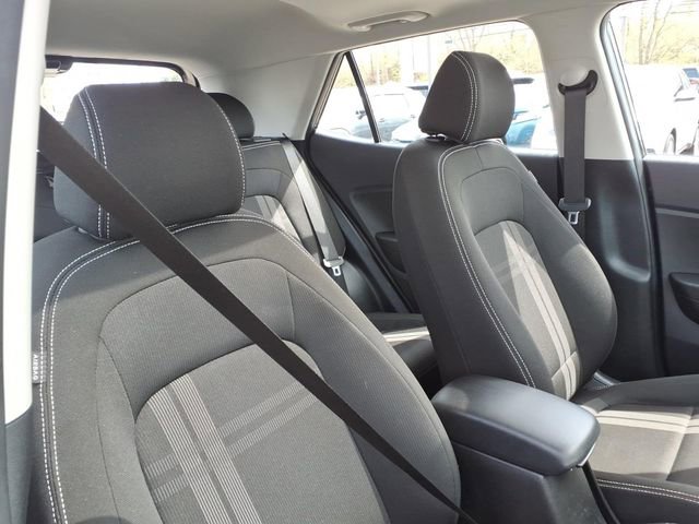 Used 2023 Hyundai Venue SEL image 24