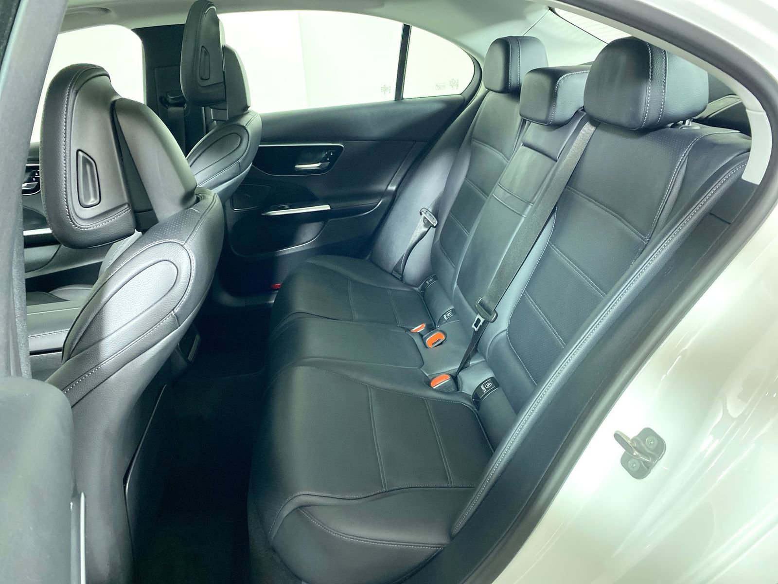 Used 2025 Mercedes-Benz C 300 Sedan image 20