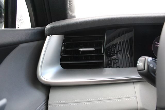 New 2026 Volkswagen Tiguan SE R-Line AWD/4WD image 10