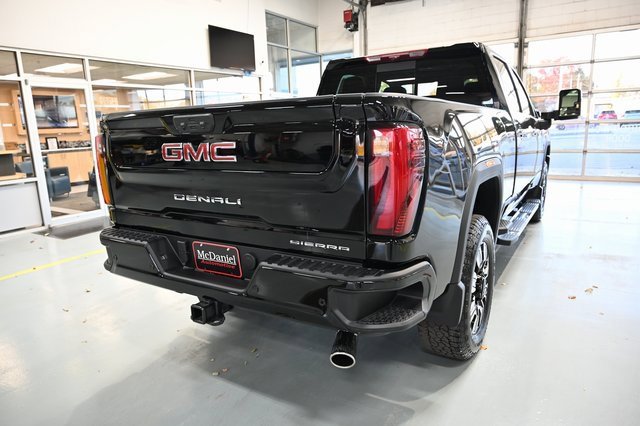New 2026 GMC Sierra 2500 Denali w/ Denali Reserve Package image 5