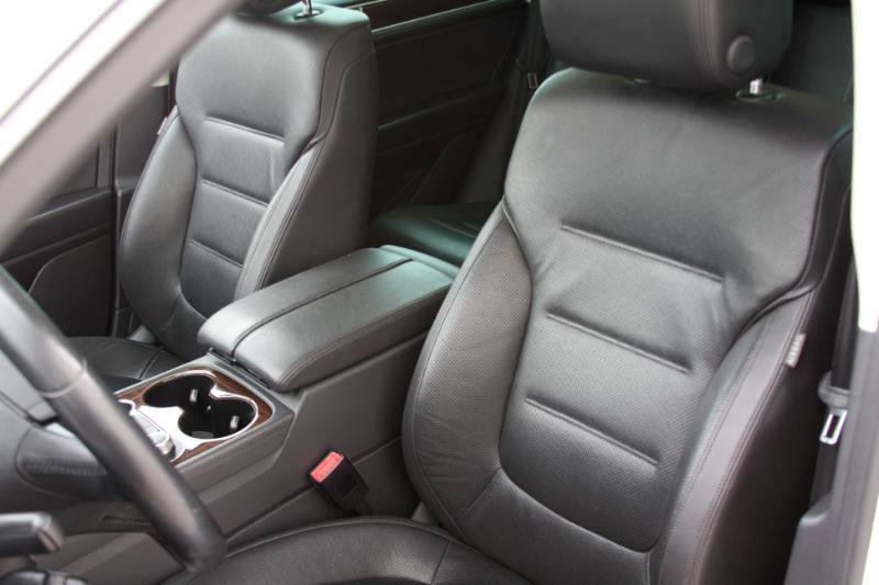 Used 2016 Volkswagen Touareg VR6 AWD/4WD image 24