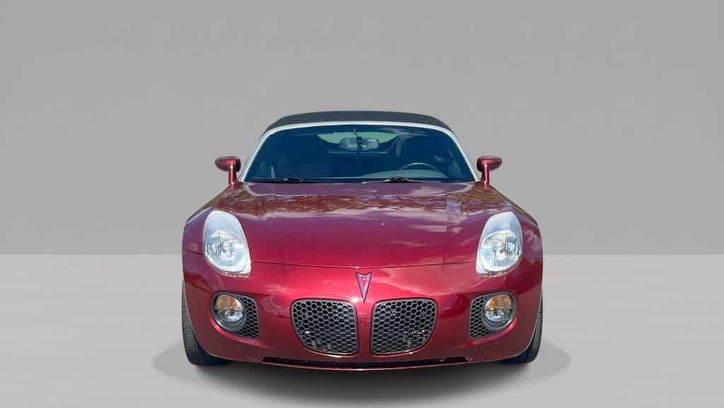 Used 2009 Pontiac Solstice GXP RWD image 3