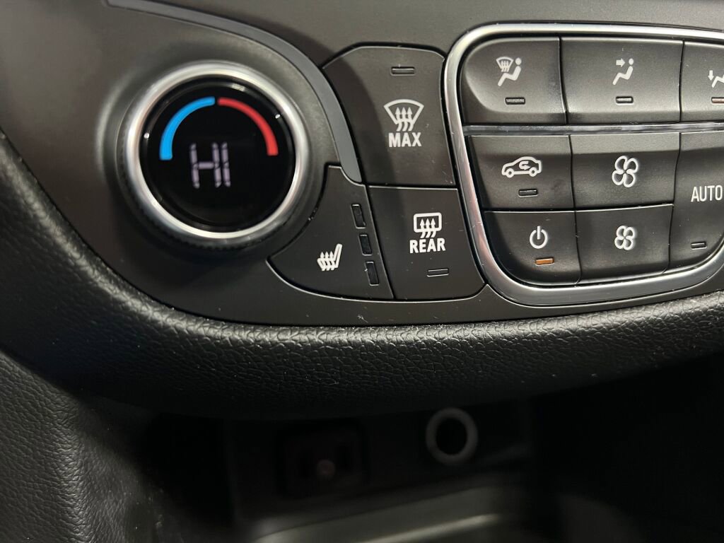 Used 2018 Chevrolet Equinox LT w/ Sun & Infotainment Package image 15