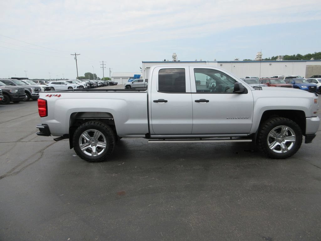 Certified 2019 Chevrolet Silverado 1500 Custom w/ Custom Convenience Package AWD/4WD image 5